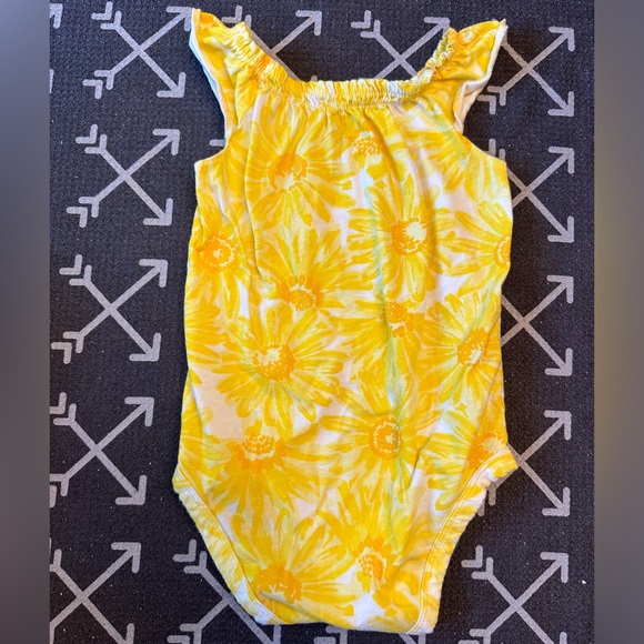 Carter’s 24mo corduroy pinafore set - Picture 4 of 5